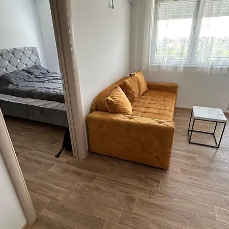 B&B Stan Na Dan Indjija